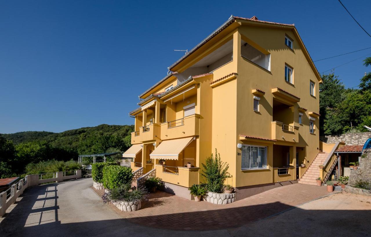 Apartments Silvana In Kampor Exterior photo