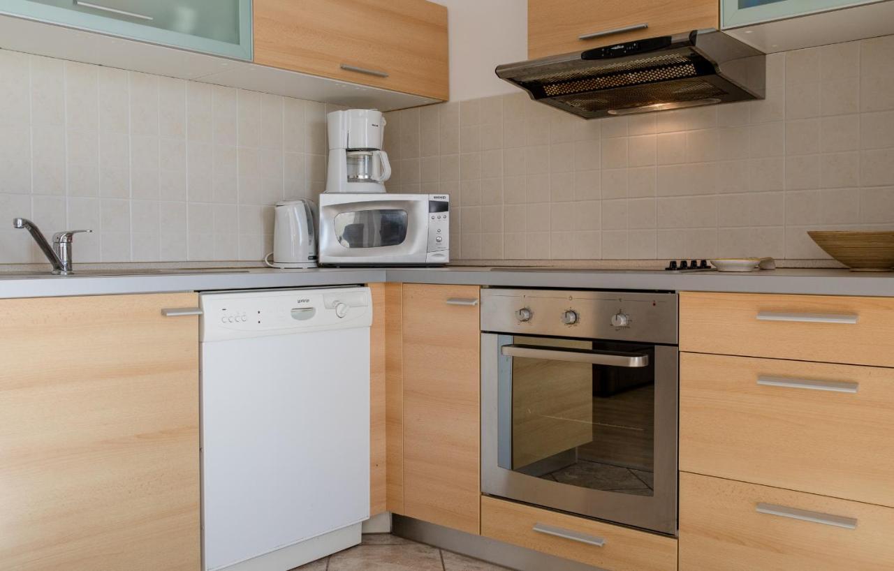 Apartments Silvana In Kampor Exterior photo