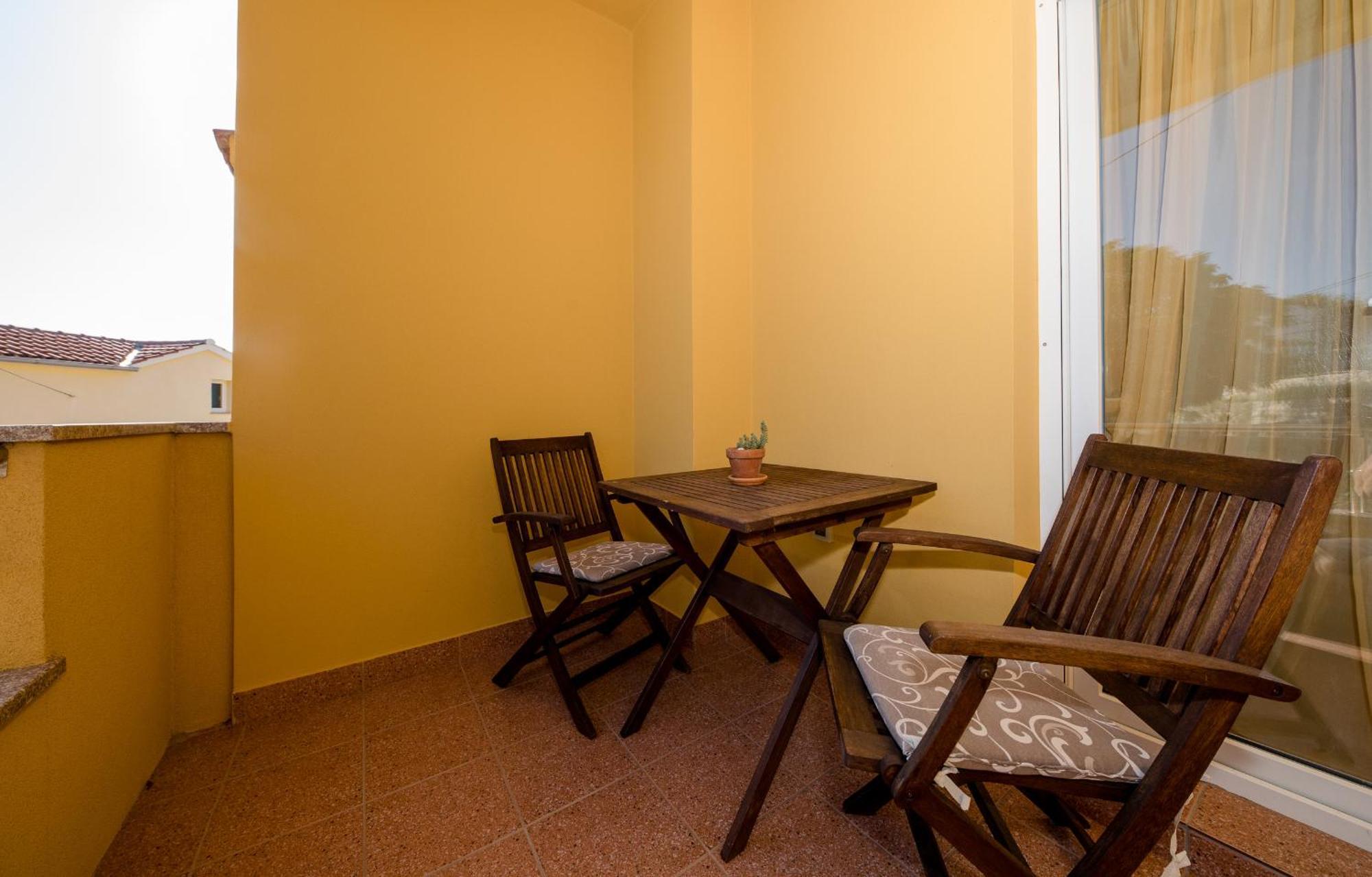 Apartments Silvana In Kampor Room photo